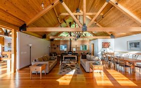 Homfray Lodge